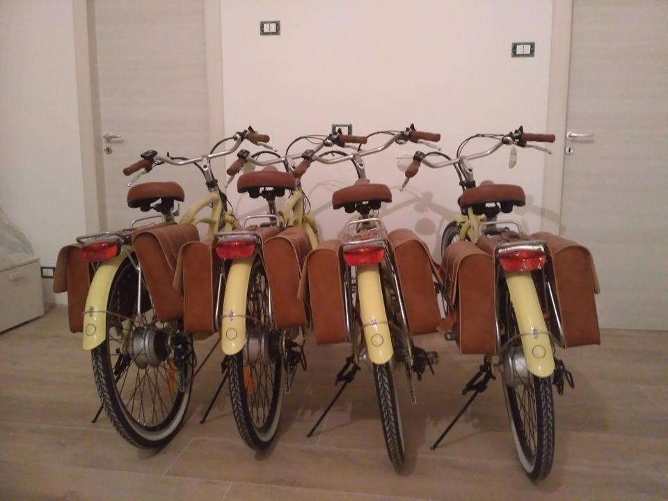 La Casa Di Penelope B&B E Noleggio Bici Elettriche Ispica Extérieur photo